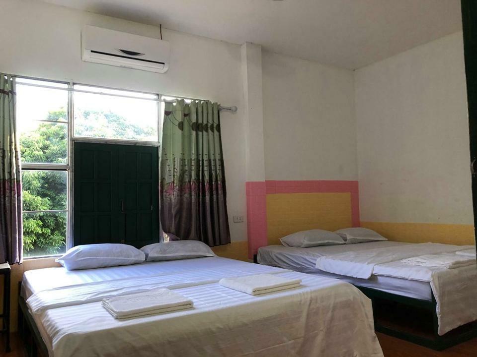 Army Barracks Guesthouse Ванг-Виенг Экстерьер фото